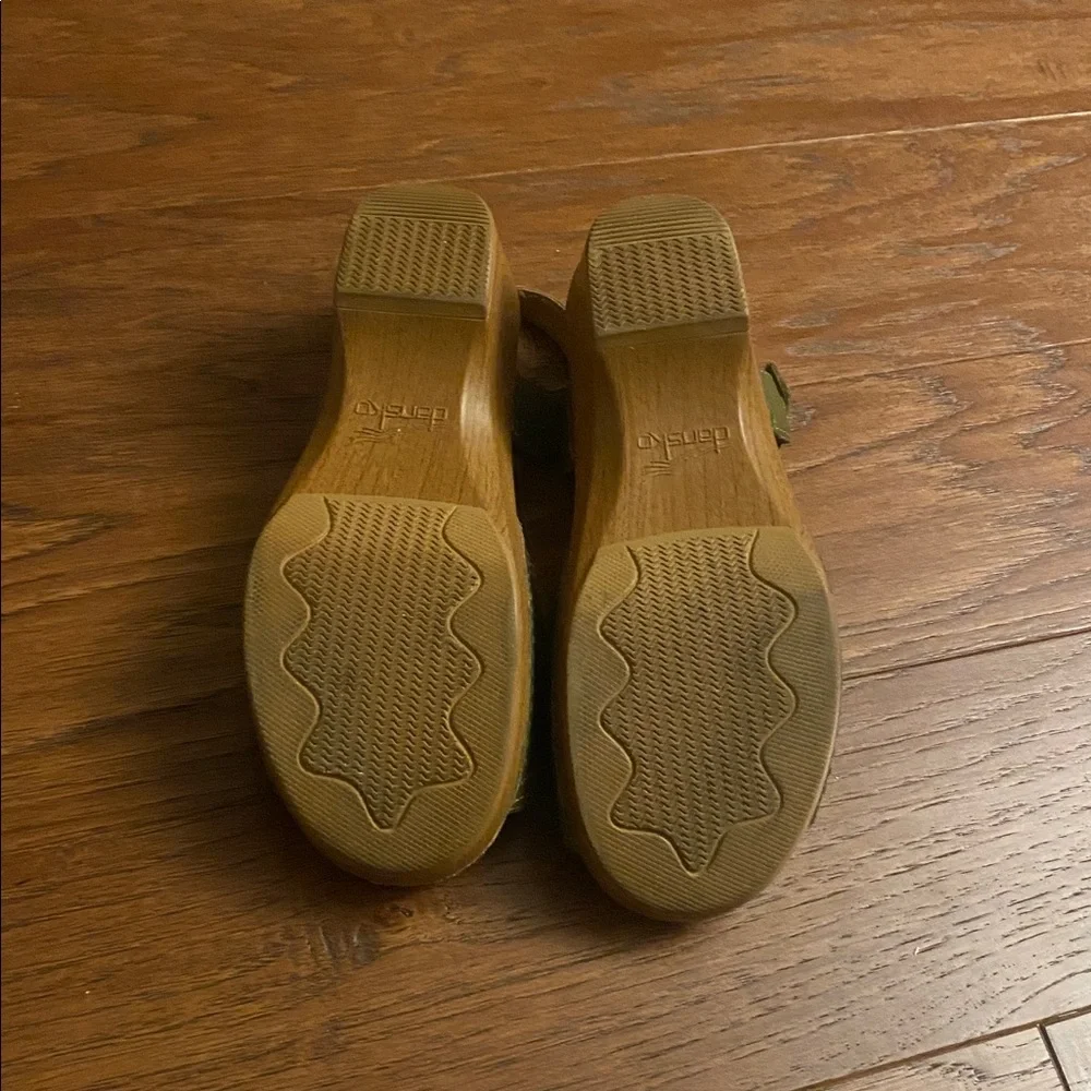 GUC Dansko Olive Sandals Size 38 - Picture 6 of 7